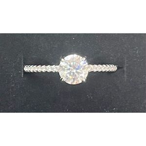 ROUND CUT 1 CARAT MOISSANITE RING Sterling Silver 925 Size 8 NEW